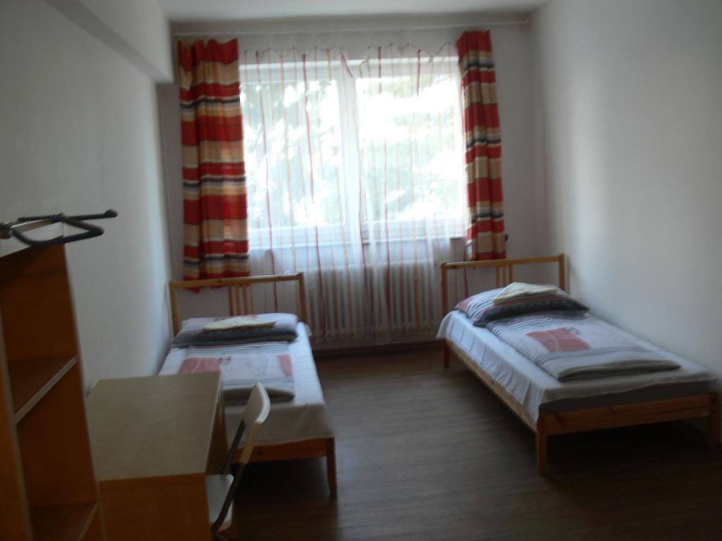 Motel Lazza à Brno Extérieur photo